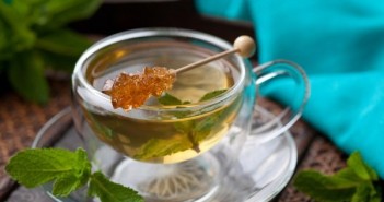 sử dụng hỗn hợp trà xanh mật ong nguyên chất